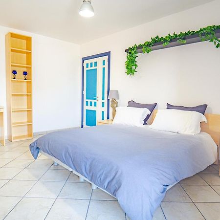 Castle Living Apartment Катания Екстериор снимка