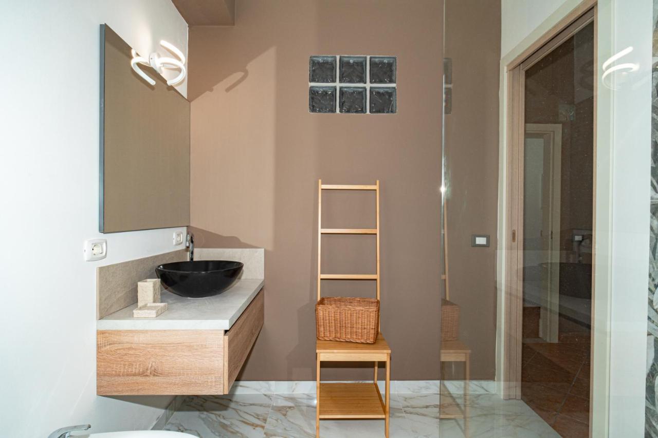 Castle Living Apartment Катания Екстериор снимка
