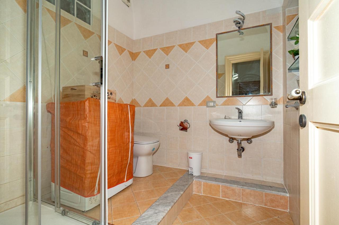 Castle Living Apartment Катания Екстериор снимка